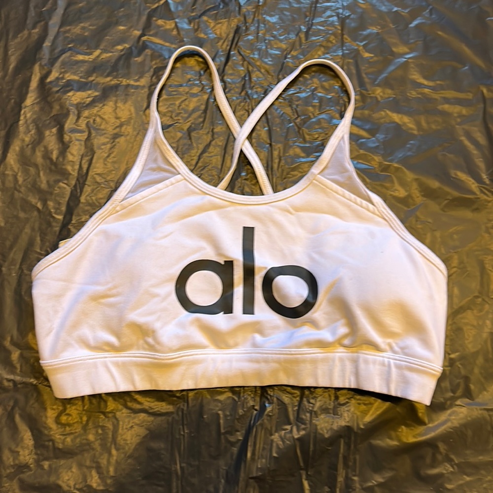 ALO white medium sports bra